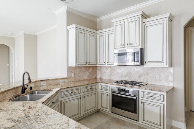 Foto del edificio - 4911 Augusta Pointe Ct