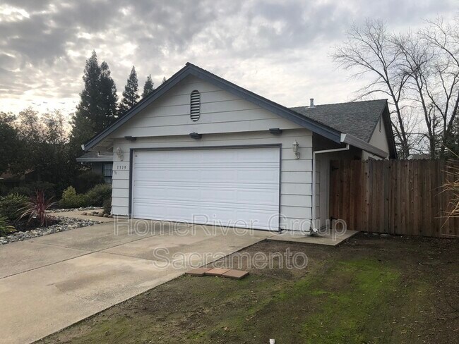 Foto del edificio - 1519 Pine Valley Cir