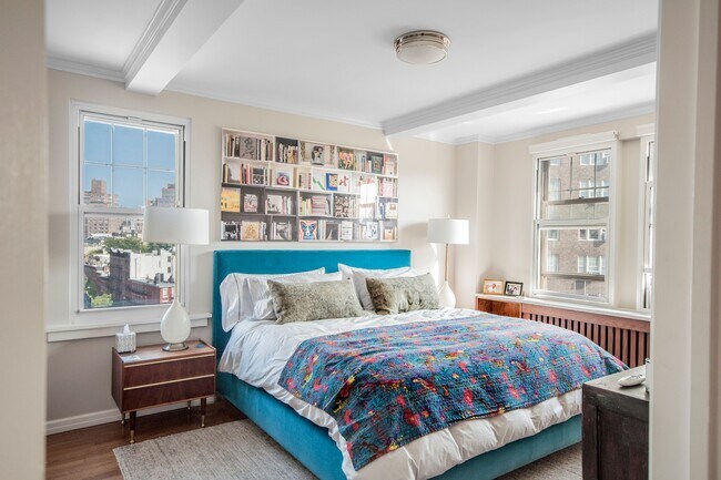 Foto del edificio - 299 W 12th St