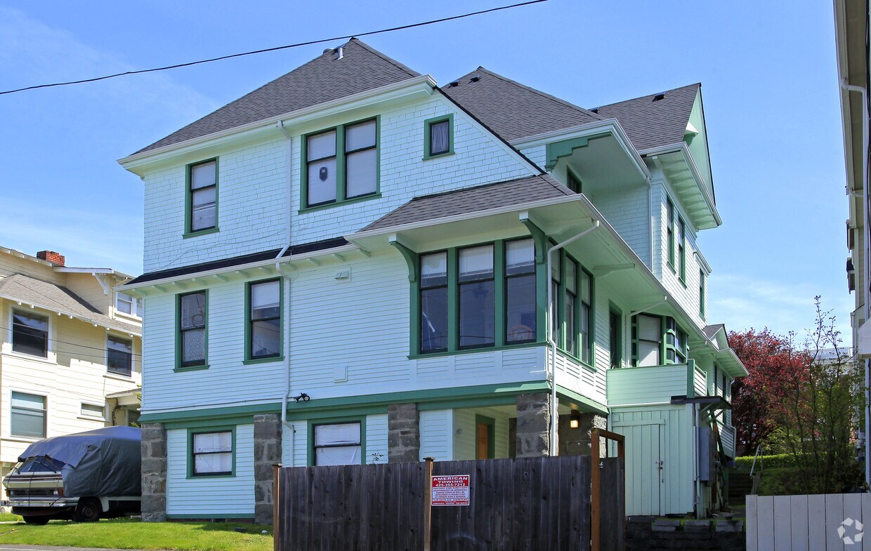 Building Photo - 2026 Rucker Ave
