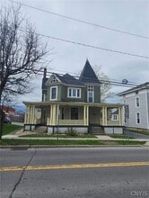 Building Photo - 123 N School St