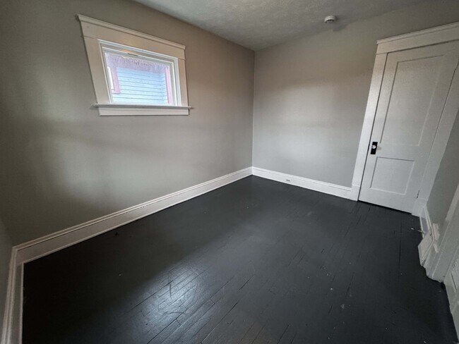 Foto del edificio - 10008 Mt Auburn Ave