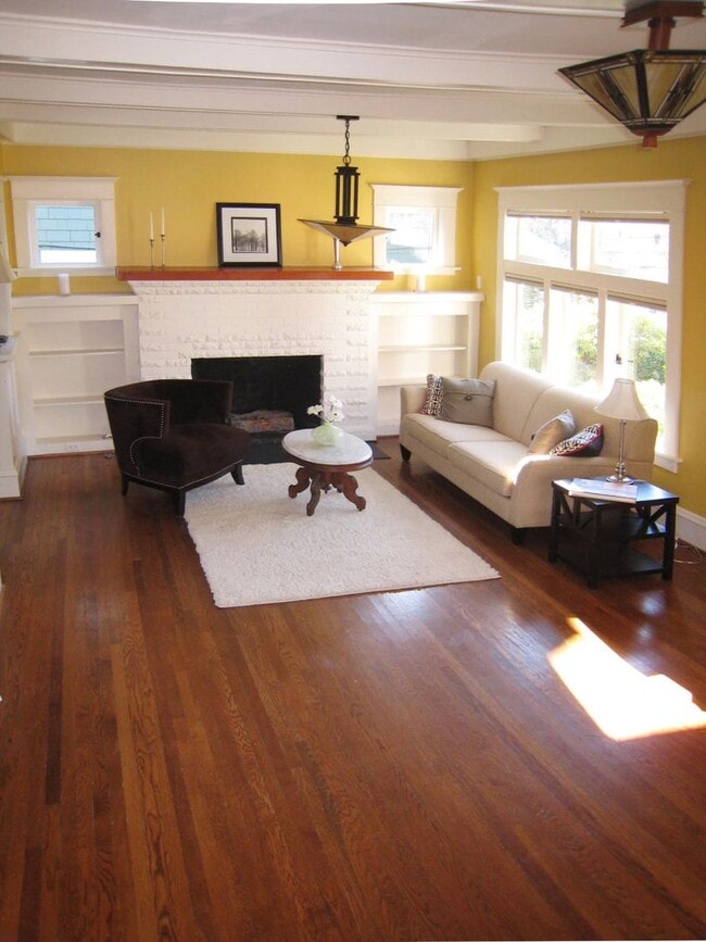 Building Photo - 3Bd/2Ba Seattle Home