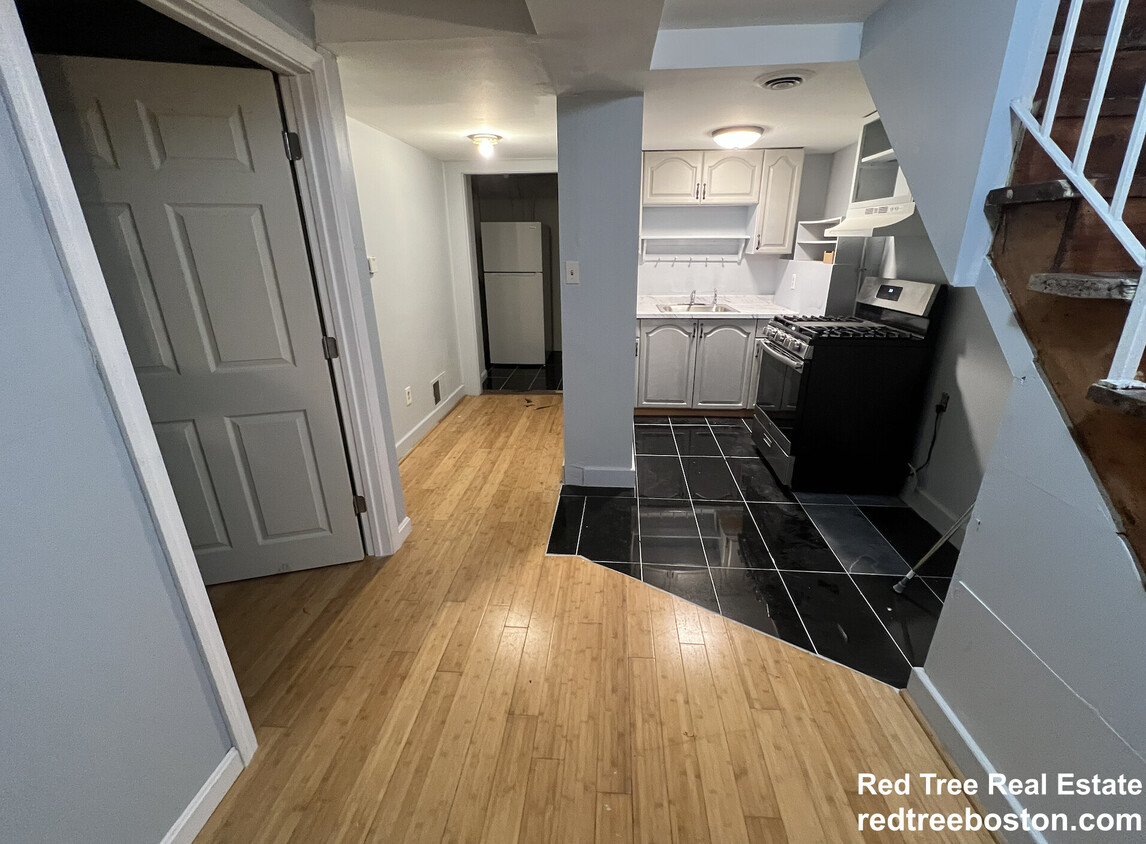 Foto principal - 474 E 7th St