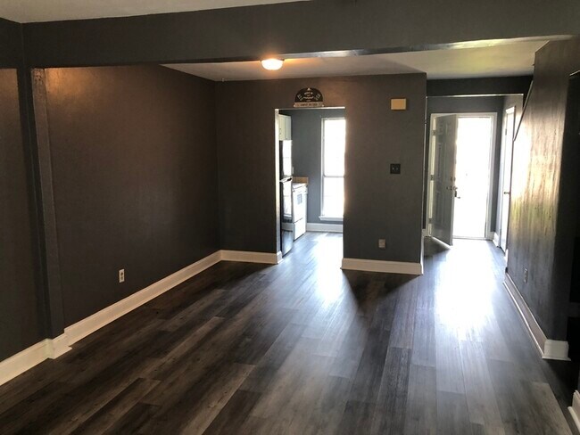 Building Photo - 5611 Gregory Ct