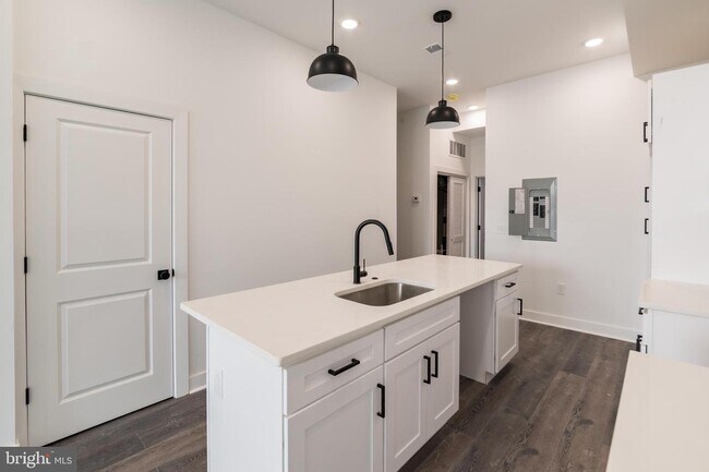 Foto del edificio - 625 N 52nd St