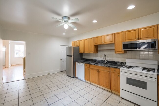 Photo - Four Bed Bella Vista Townhome