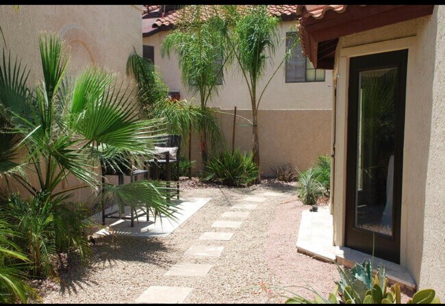 Foto del edificio - 10929 E Yucca St