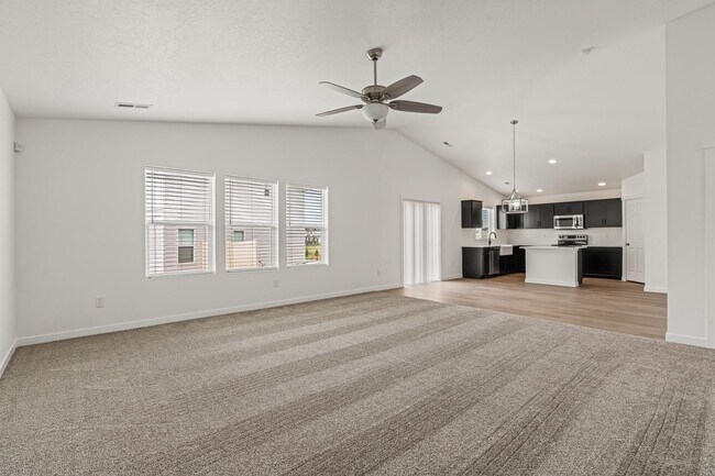 Foto del edificio - Beautiful Single Level 4bd/2ba Home Locate...