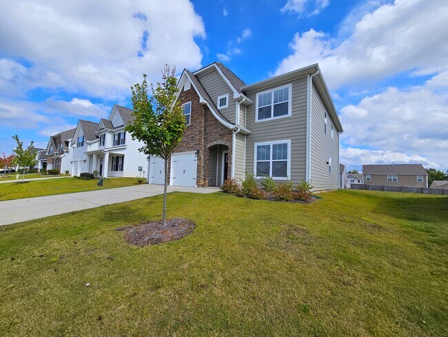 Foto del edificio - 5451 Cherwell Ave