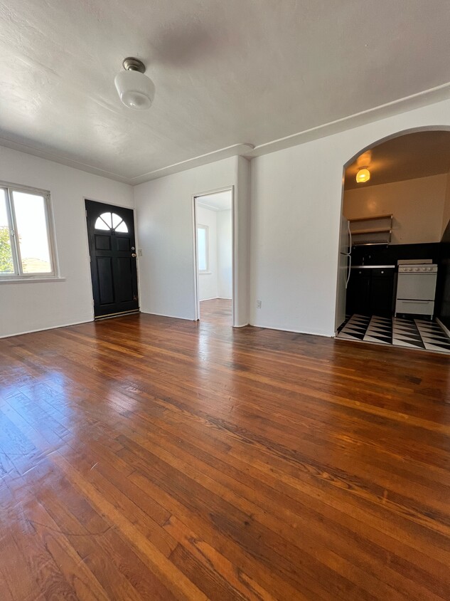 Primary Photo - 2153 Logan Ave
