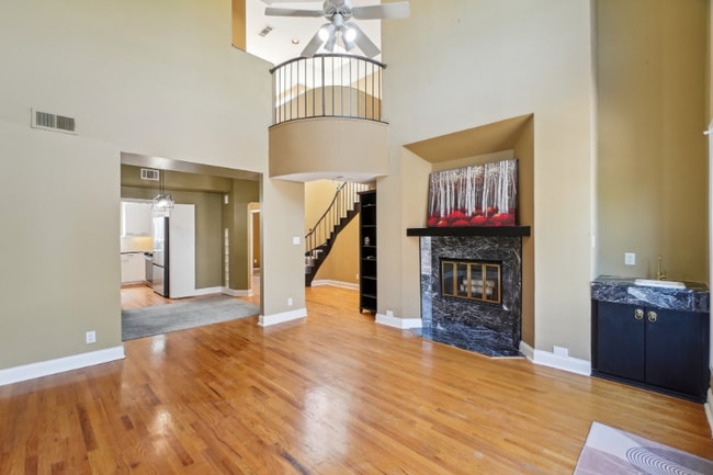 Building Photo - 4040 Avondale Ave