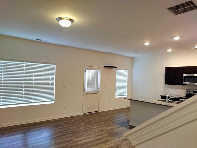 Foto del edificio - 1111 Lossie Ln