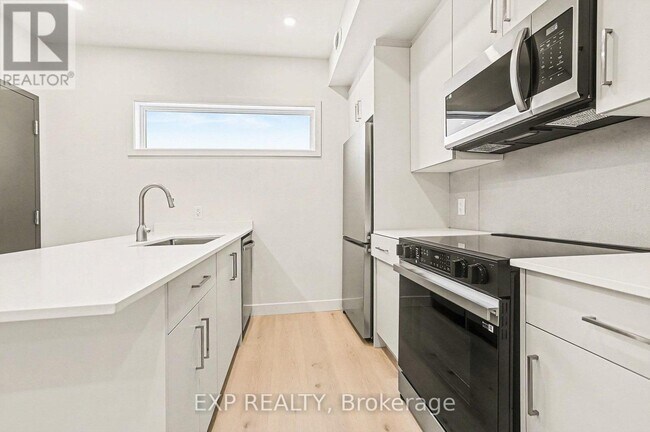 Building Photo - 79 Marquette Ave