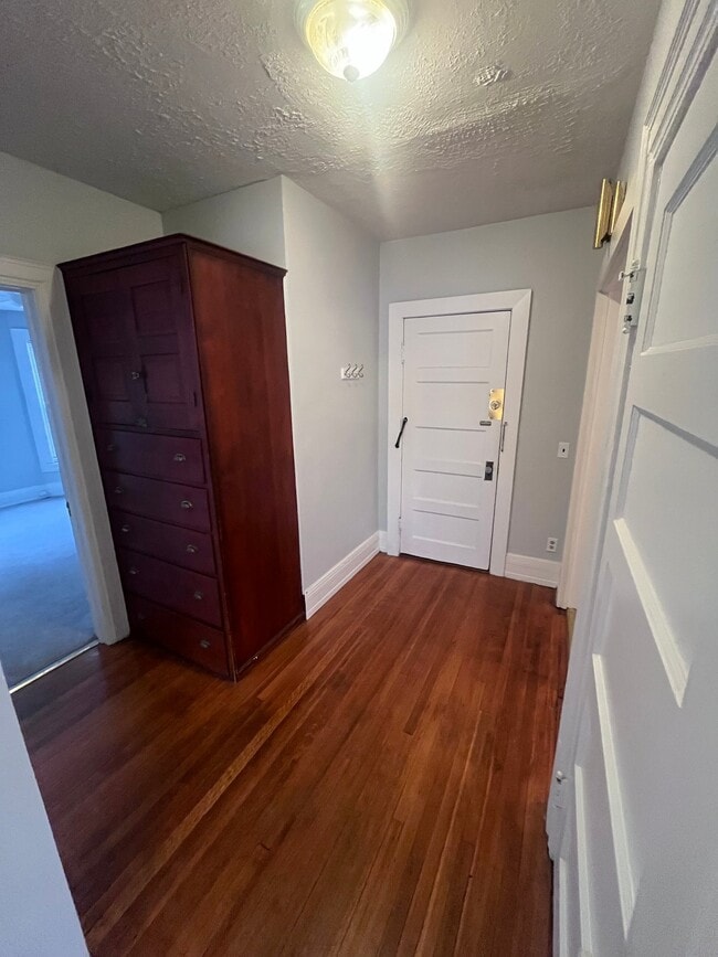 Building Photo - 374 Elmwood Ave