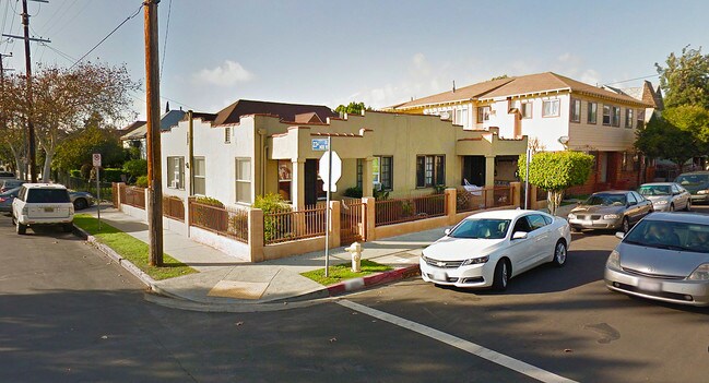 Foto del edificio - 2231 Ellendale Pl