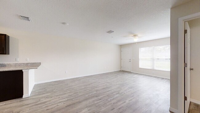 Building Photo - AVAILABLE NOW!  Beautiful 2BR/2BA Quad for...