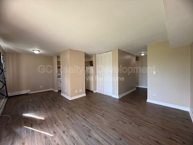 Foto del edificio - 808 College Blvd