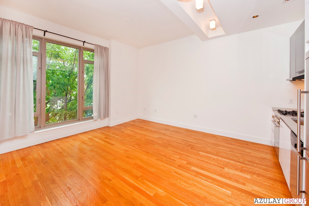 Primary Photo - 1124 Bedford Ave