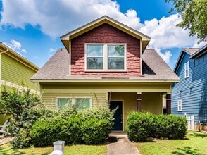 Building Photo - 595 McGarity