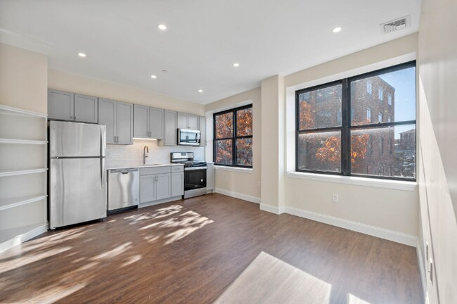 Building Photo - 18 New Derby St