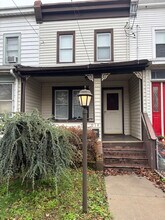 Building Photo - 614 Hunter St