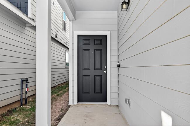 Foto del edificio - 24811 Goldoni Dr