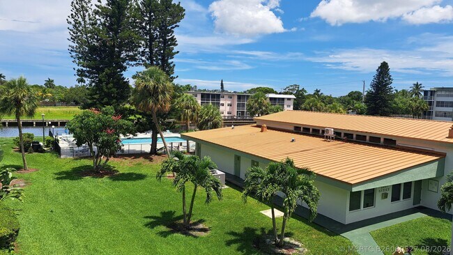 Foto del edificio - 2731 Taft St