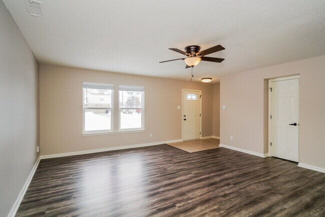 Foto del edificio - 9058 Bayview Cir