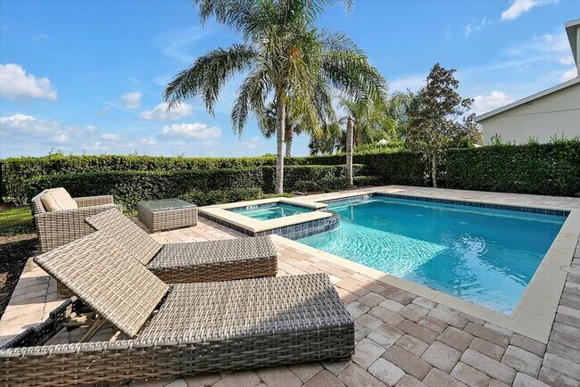 Building Photo - 261 Lasso Dr