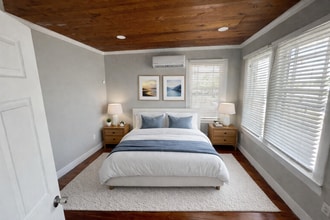 Building Photo - 2115 Broadway Avenue J