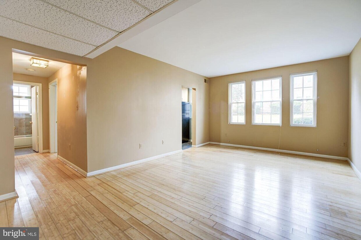 1909 Key Blvd Unit 11551, Arlington, VA 22201 Room for Rent in