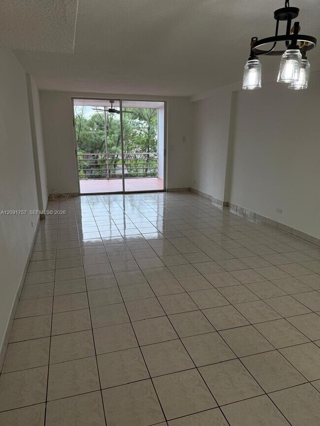 Foto del edificio - 3660 NE 166th St