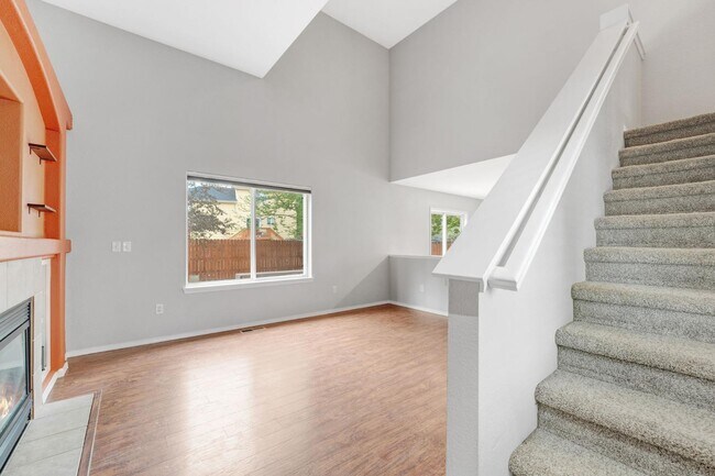 Foto del edificio - 6510 Stagecoach Ave