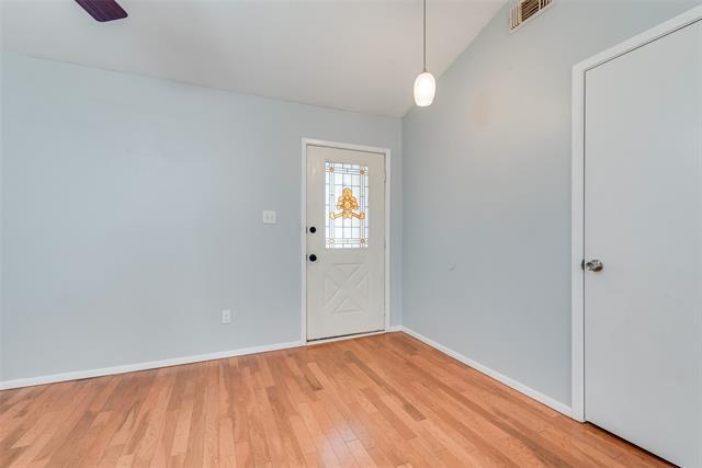 Foto del edificio - 4154 Emerson Dr