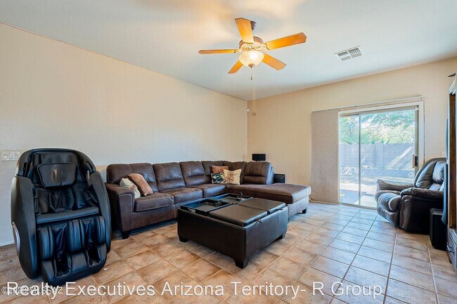 Foto del edificio - 3 br, 2 bath House - 5527 W Dove Loft Dr