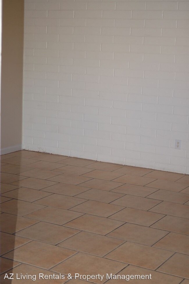Building Photo - 2241 Sandwood Dr