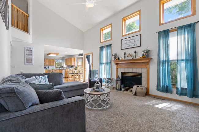 Building Photo - Beautiful 4 Bedroom House with Office