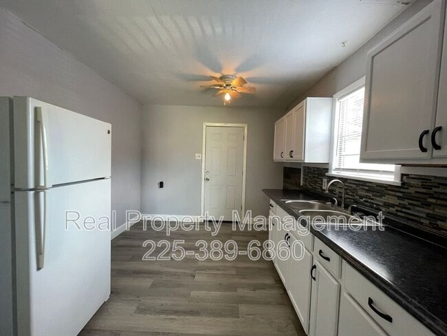 Building Photo - 6822 Merrydale Ave