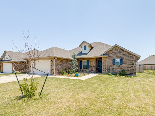 Building Photo - 4505 Black Mesa Ln