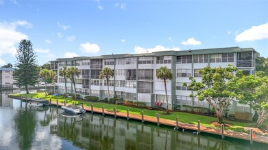 Building Photo - 2741 Taft St