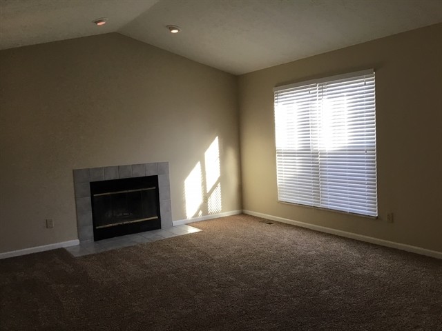 Foto del edificio - 3131 Fayburrow Drive