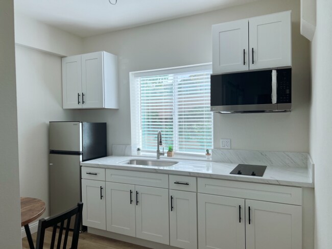 Foto del edificio - 6203 Silverbush Creek St