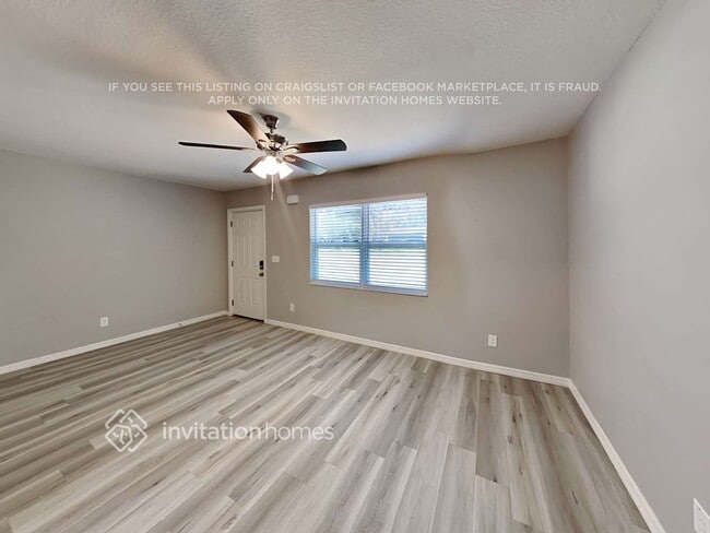 Building Photo - 6501 Van Buren St