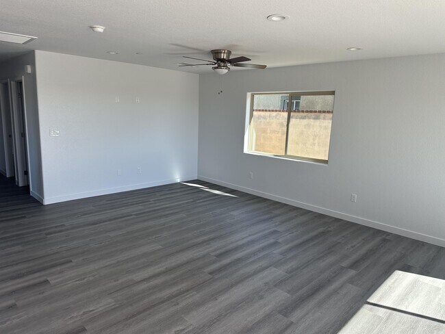 Building Photo - 7343 Dogwood Ave