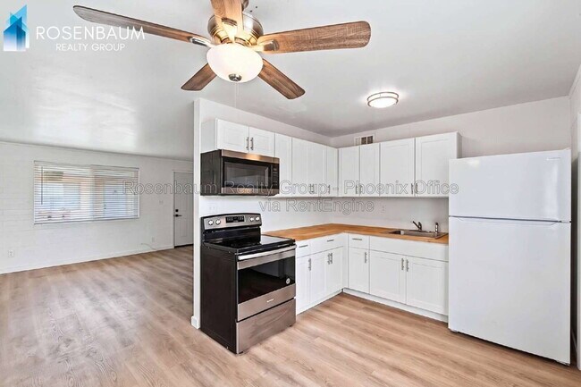 Foto del edificio - 704 W 11th St
