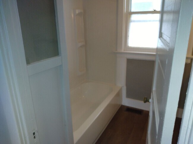 Foto del edificio - 3BR/1BA