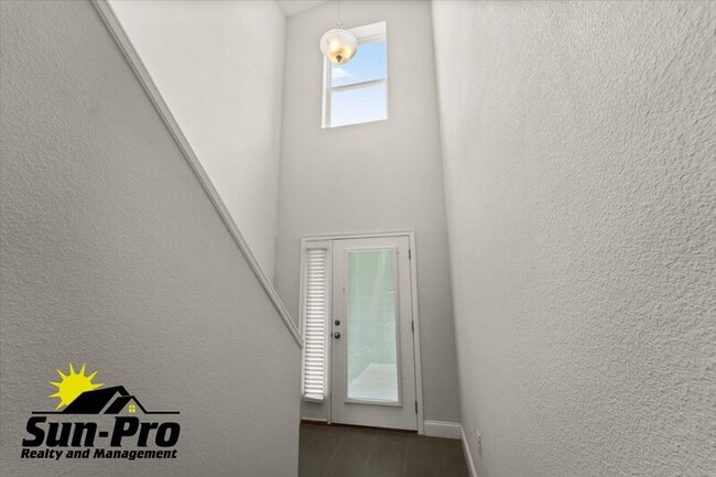 Building Photo - 5134 Taylor Ave