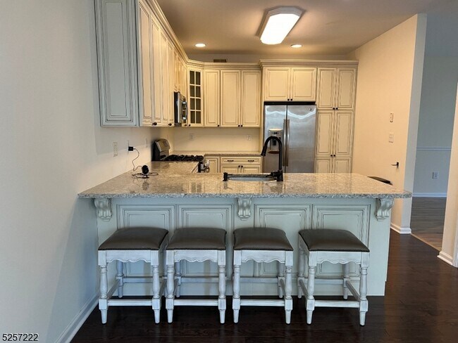 Foto del edificio - 67 Loft Dr