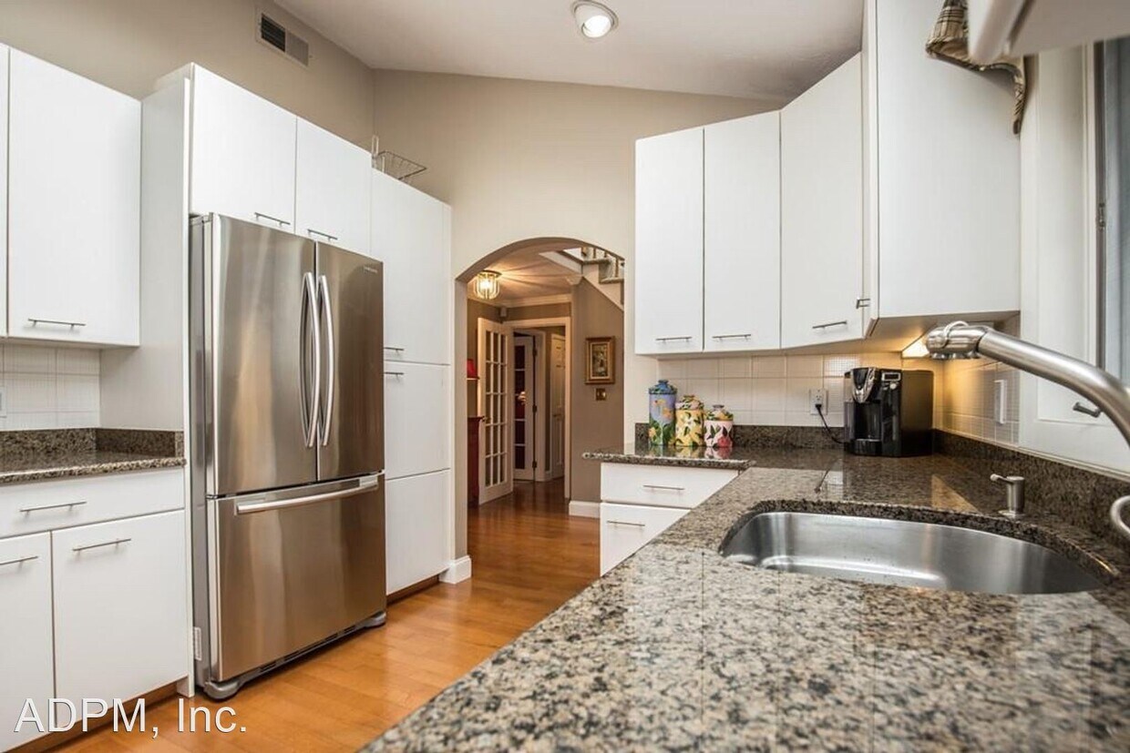 Primary Photo - 1 br, 1 bath House - 12 Flynn Street